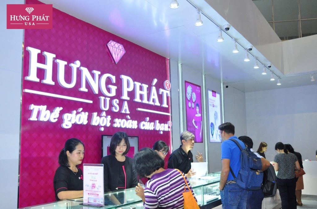 thiết kế tiệm vàng tông hồng