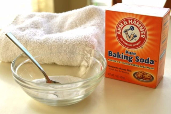 Sử dụng bột nở và baking soda làm sạch trang sức, vàng